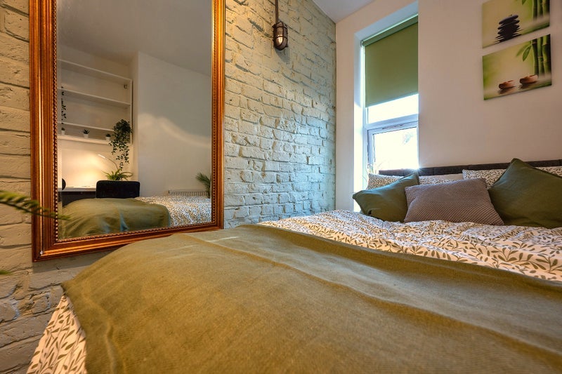 Room Granville Road in Manchester