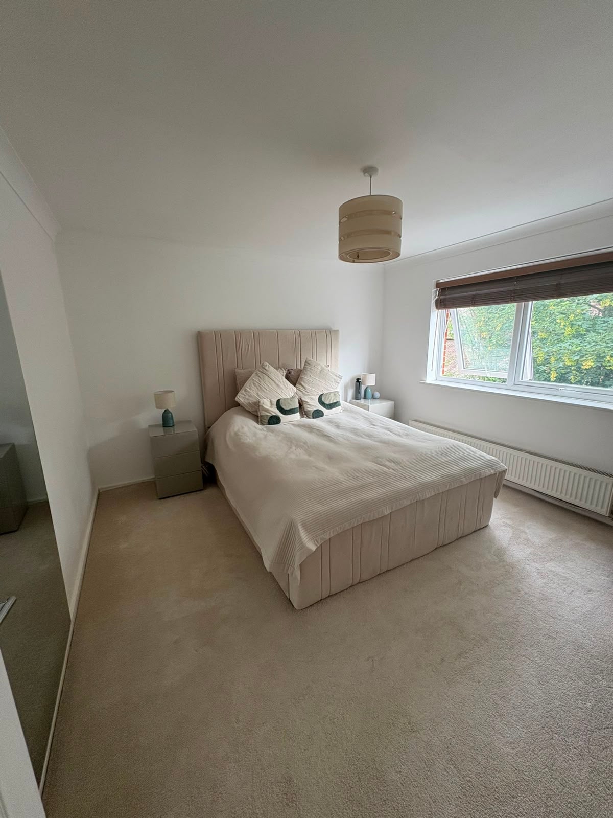 House Delrogue Road in Crawley