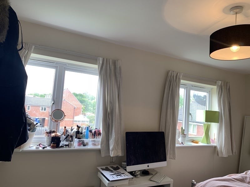 Room Yew Tree Road in Manchester
