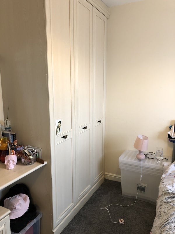 Room Yew Tree Road in Manchester