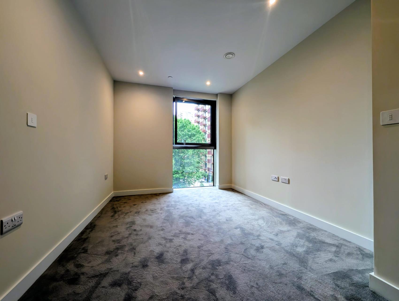 Flat Heygate Street in Greater London