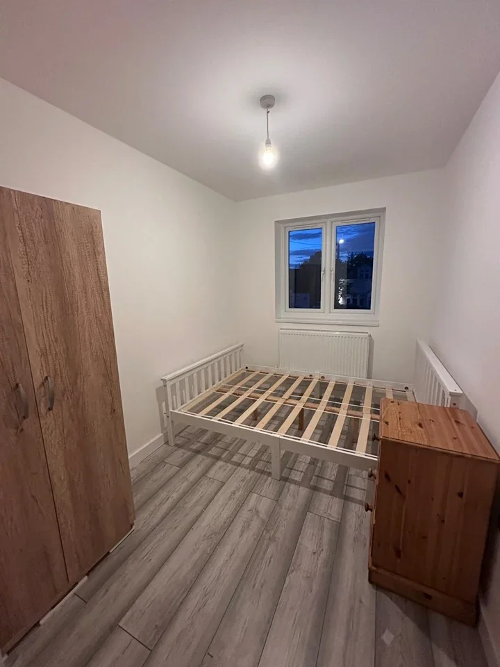 Room Frederick Road in Greater London
