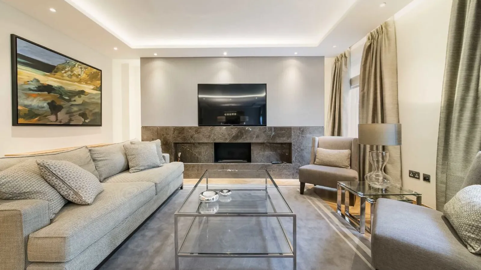 Flat Upper Grosvenor Street in City of Westminster