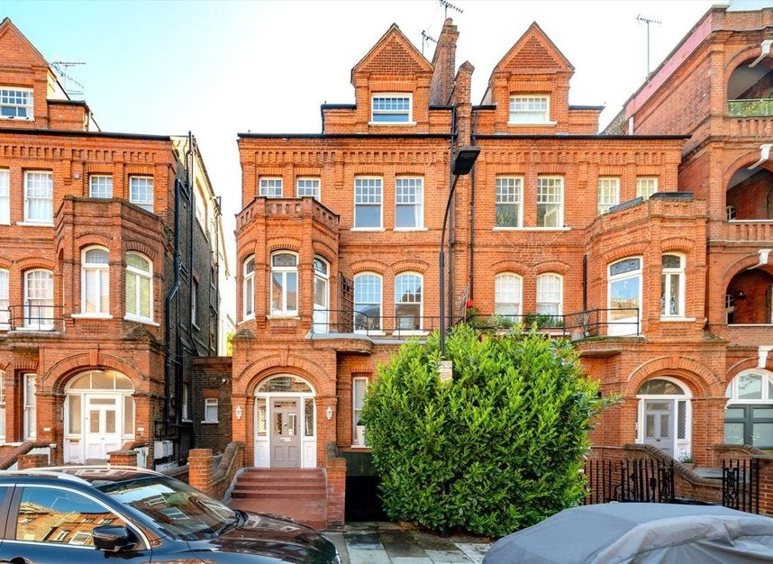 Flat Mornington Avenue in Greater London
