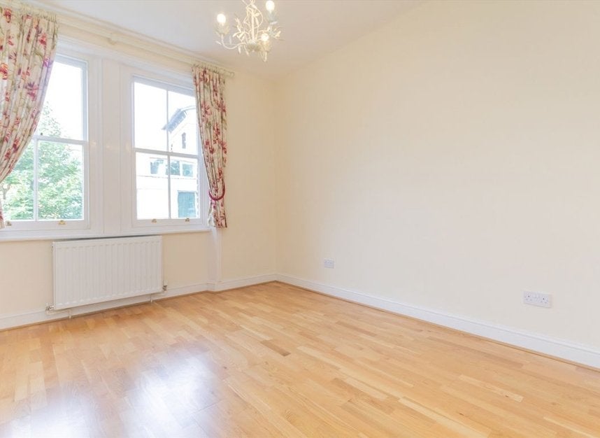 Flat Mornington Avenue in Greater London