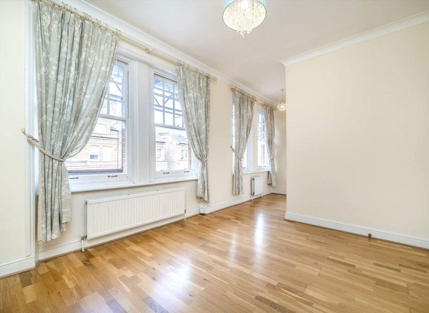 Flat Mornington Avenue in Greater London