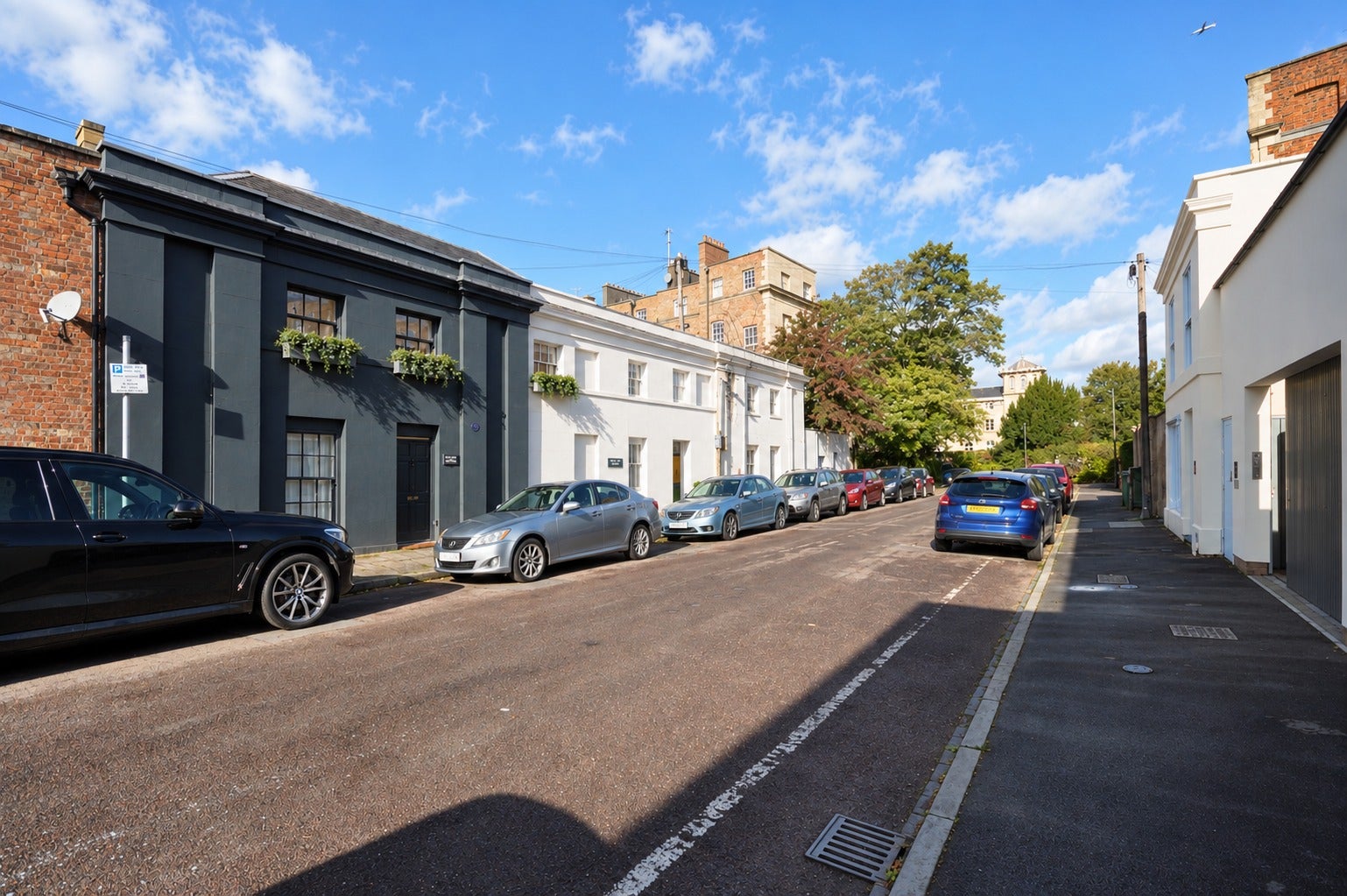 House Lansdown Crescent Lane in Cheltenham