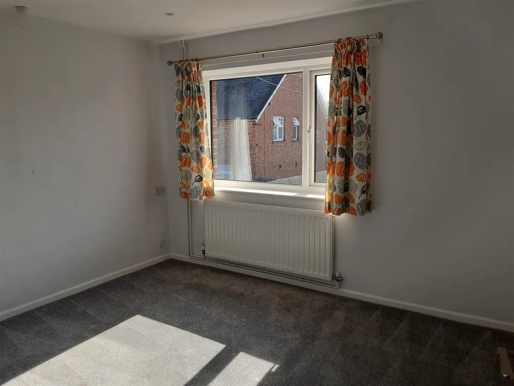 Flat Burghley Street in South Kesteven