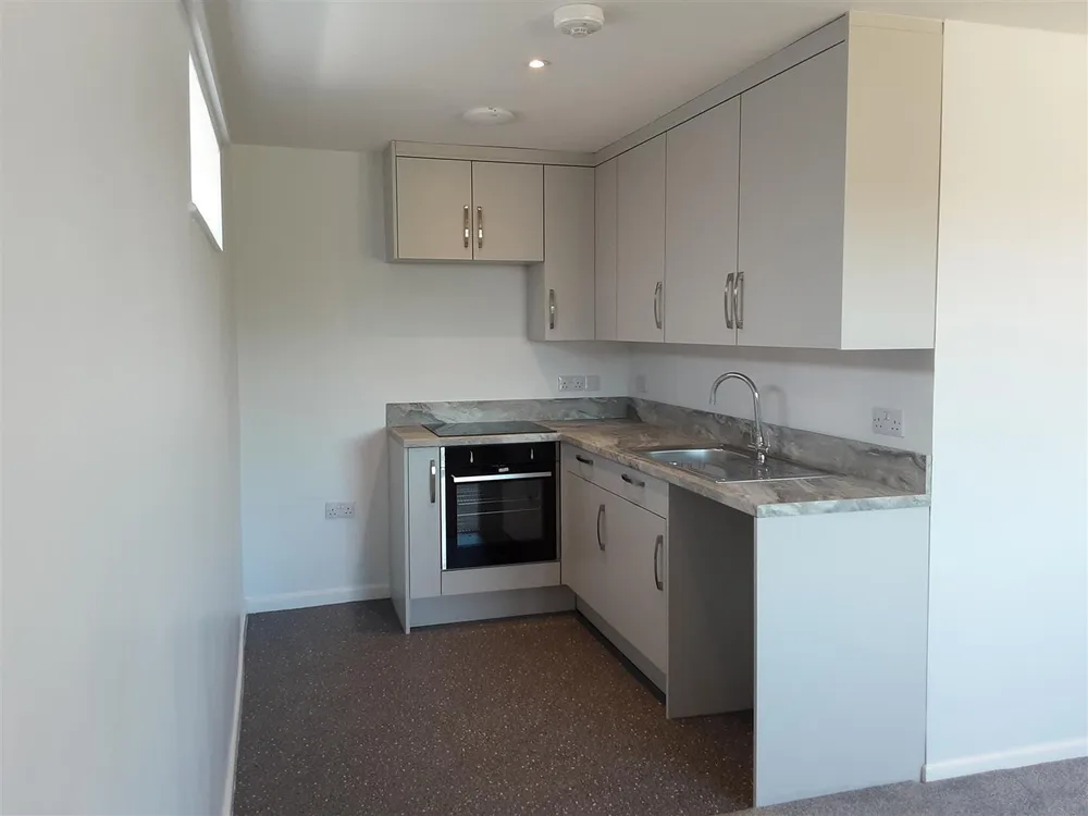 Flat Burghley Street in South Kesteven