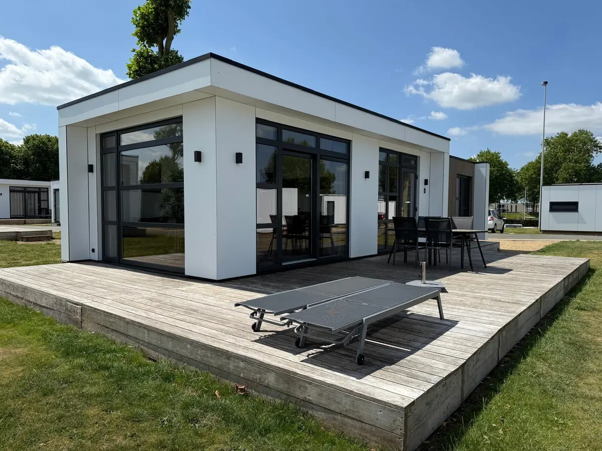 Huis Rijnbandijk 36 in Maurik