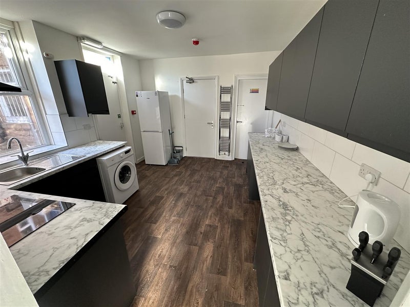 Room St John Street in Mansfield Woodhouse