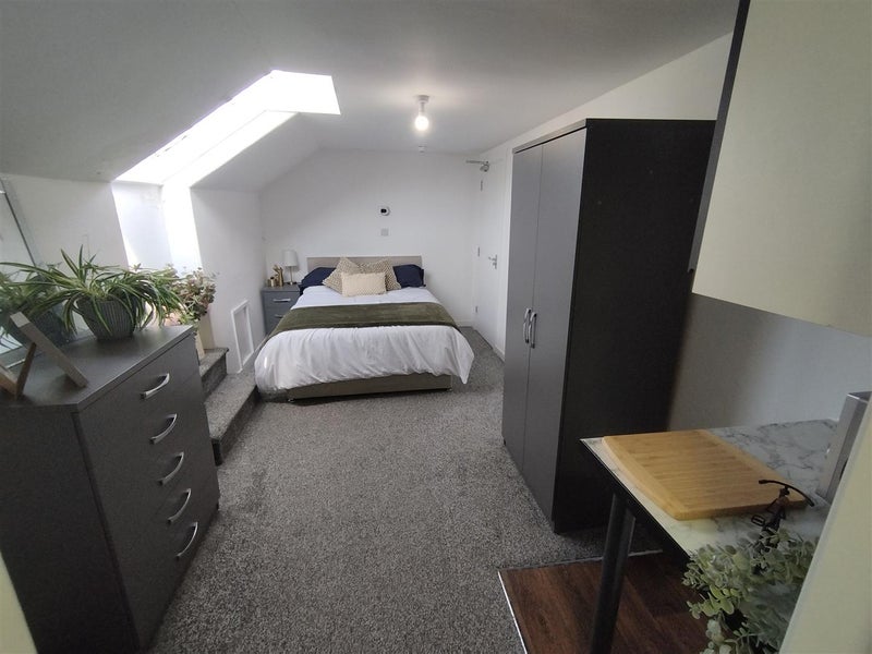 Room St John Street in Mansfield Woodhouse
