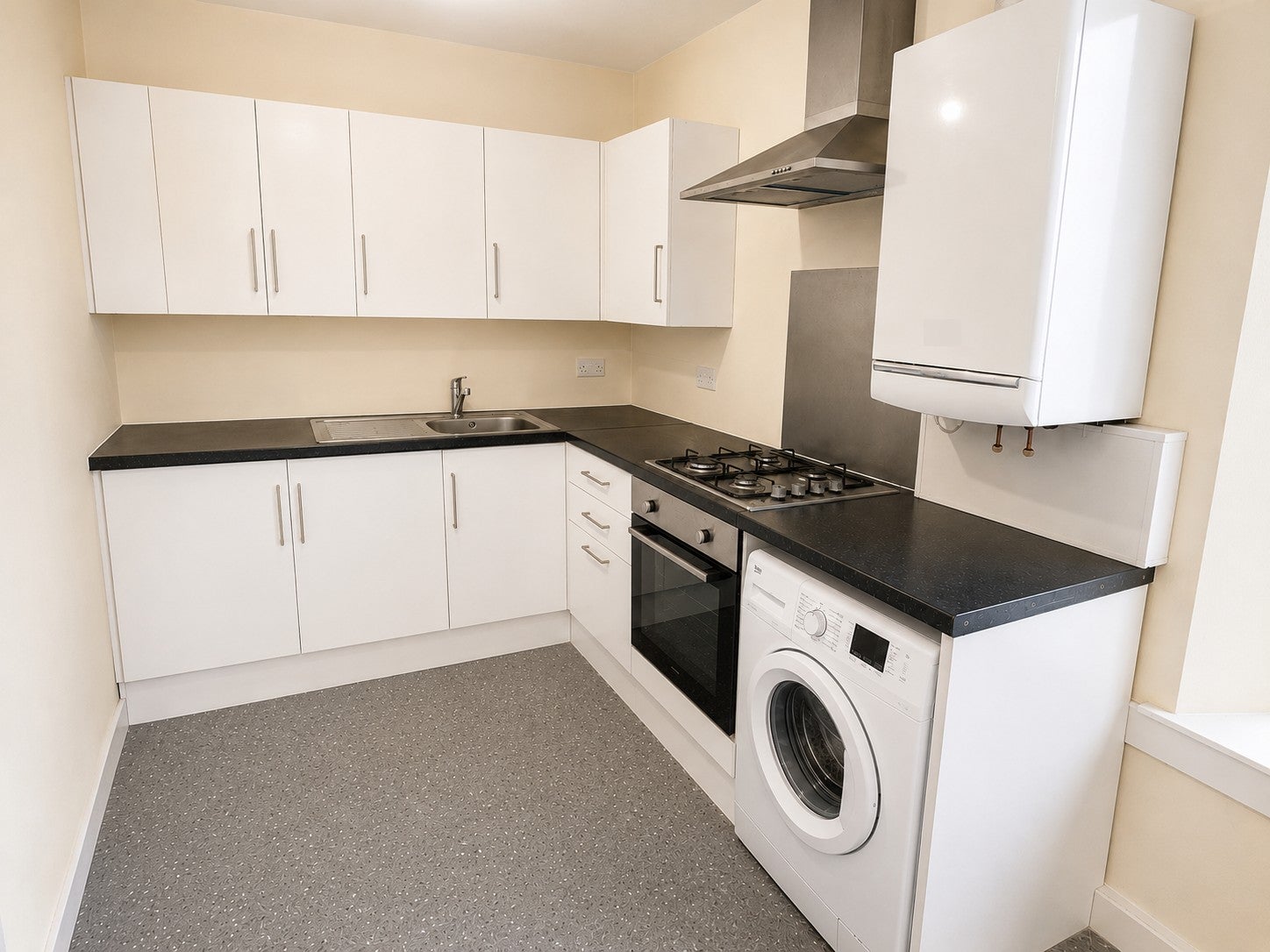 Flat Villiers Street in Briton Ferry