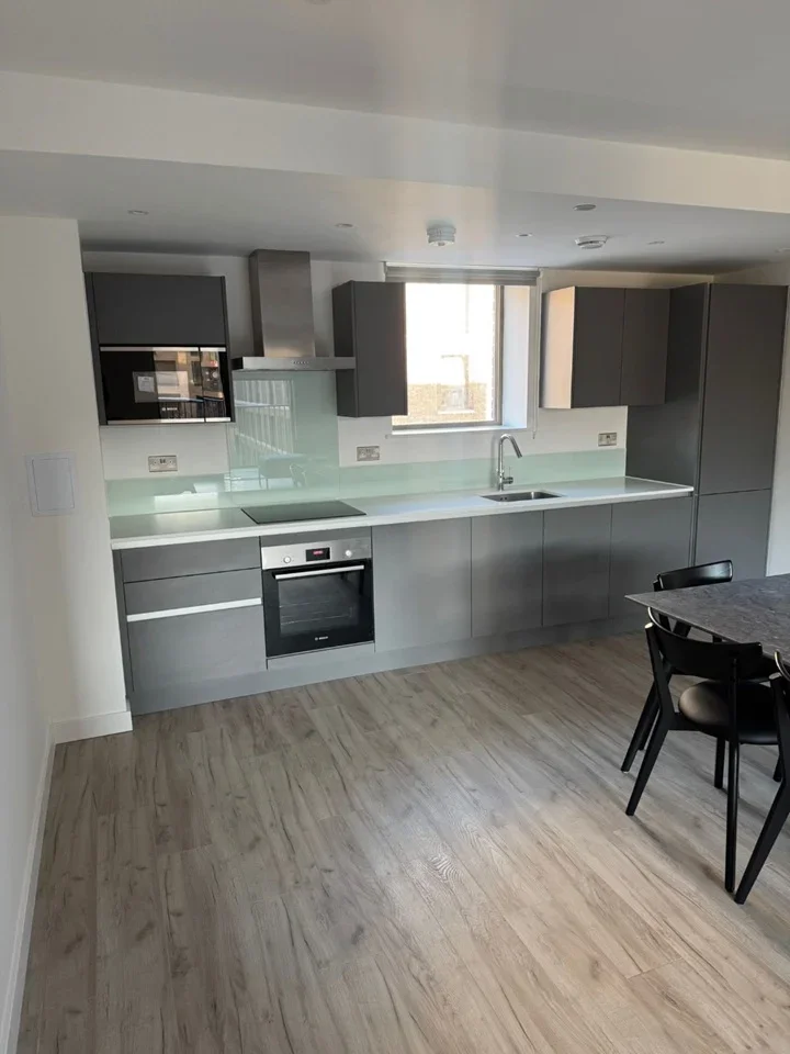 Flat Atlantis Avenue in Greater London