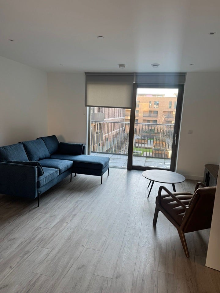 Flat Atlantis Avenue in Greater London