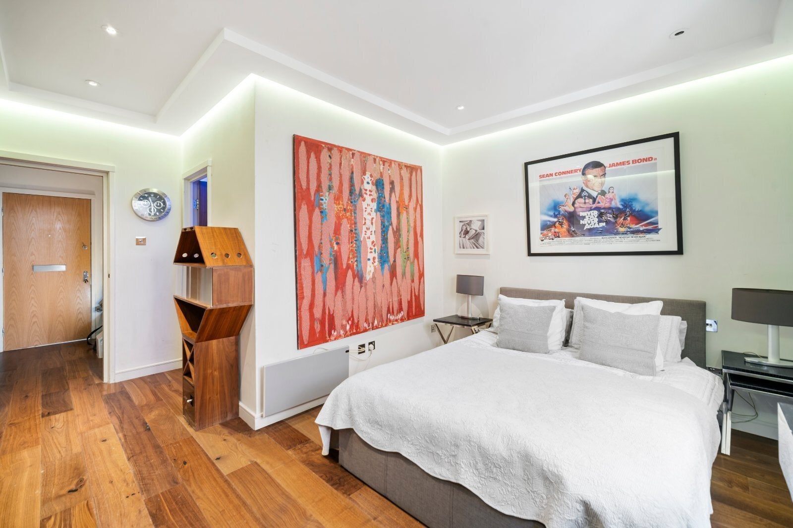 Flat Point W Access Road in Greater London