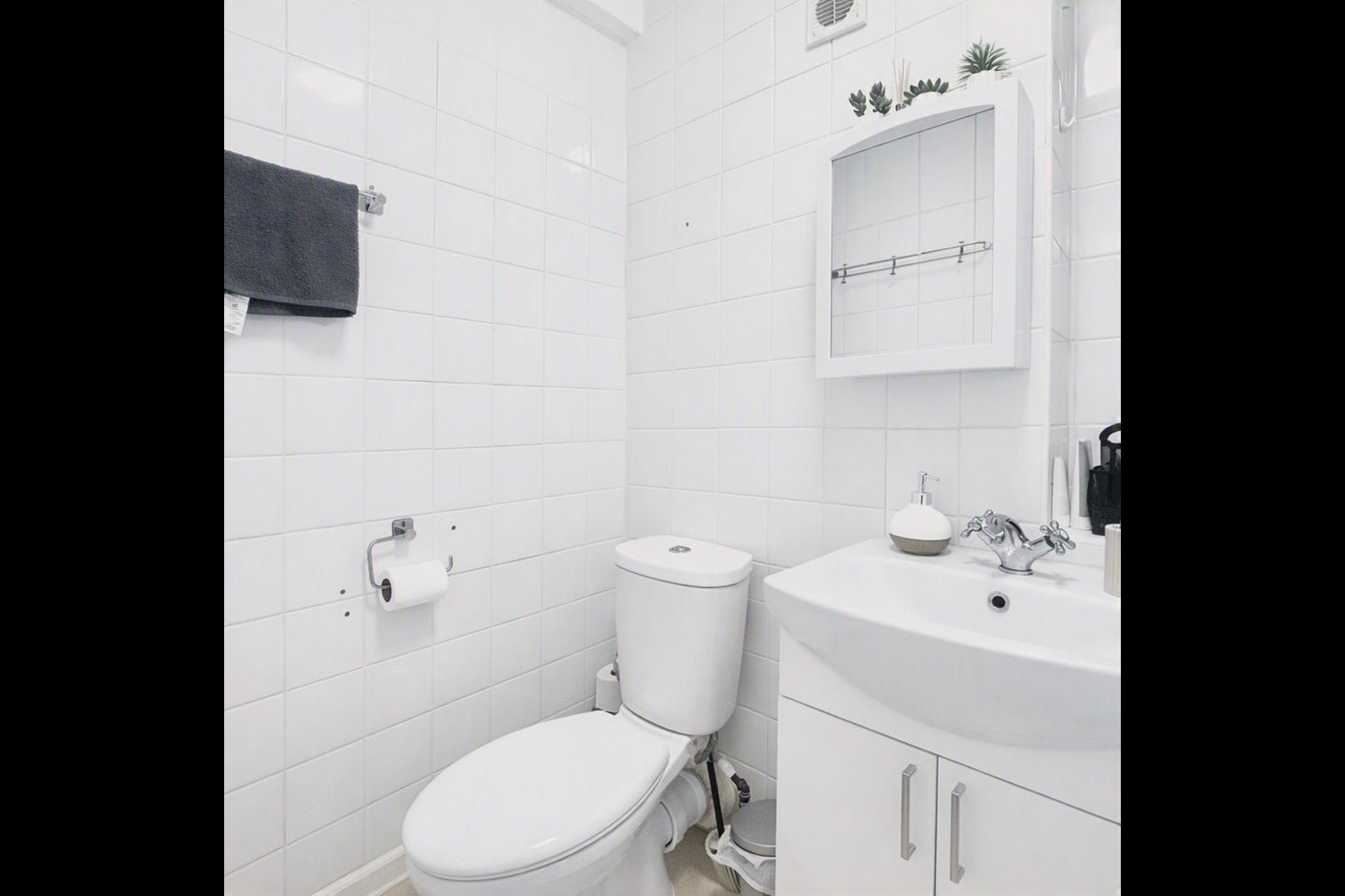 Flat Putney Hill in Greater London