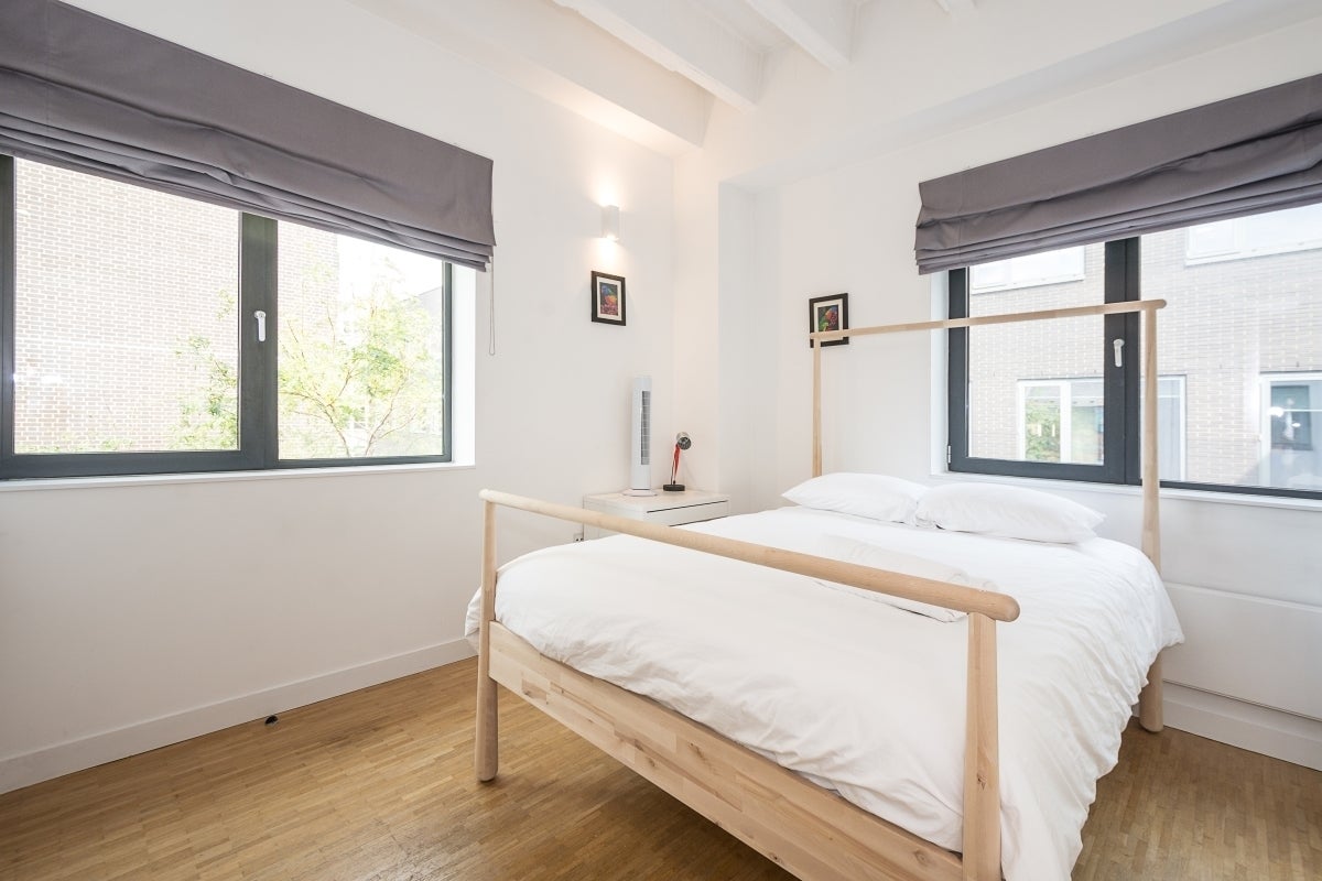Flat Leigh Place in Greater London