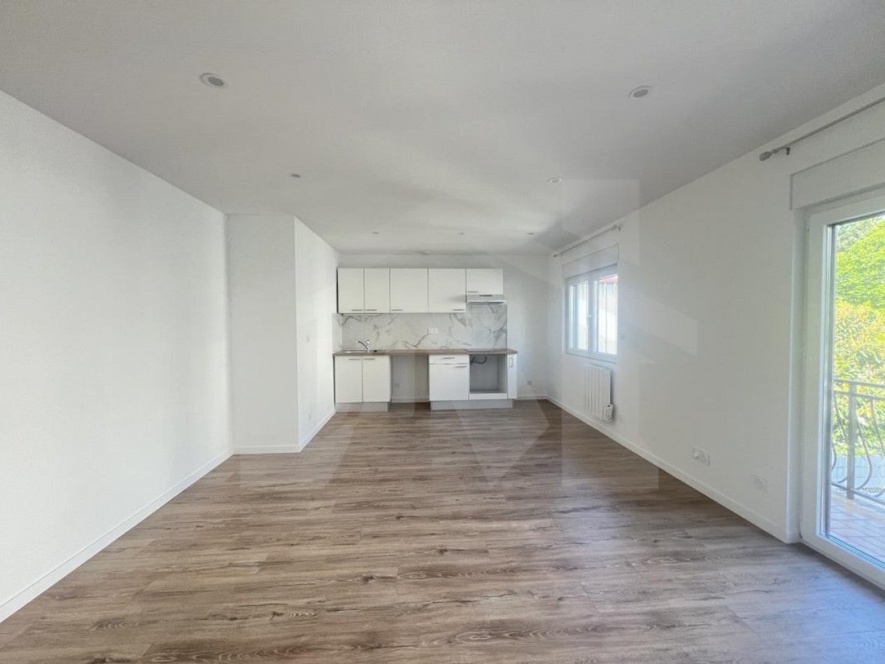 Appartement Rue des Eaux Claires à Grenoble