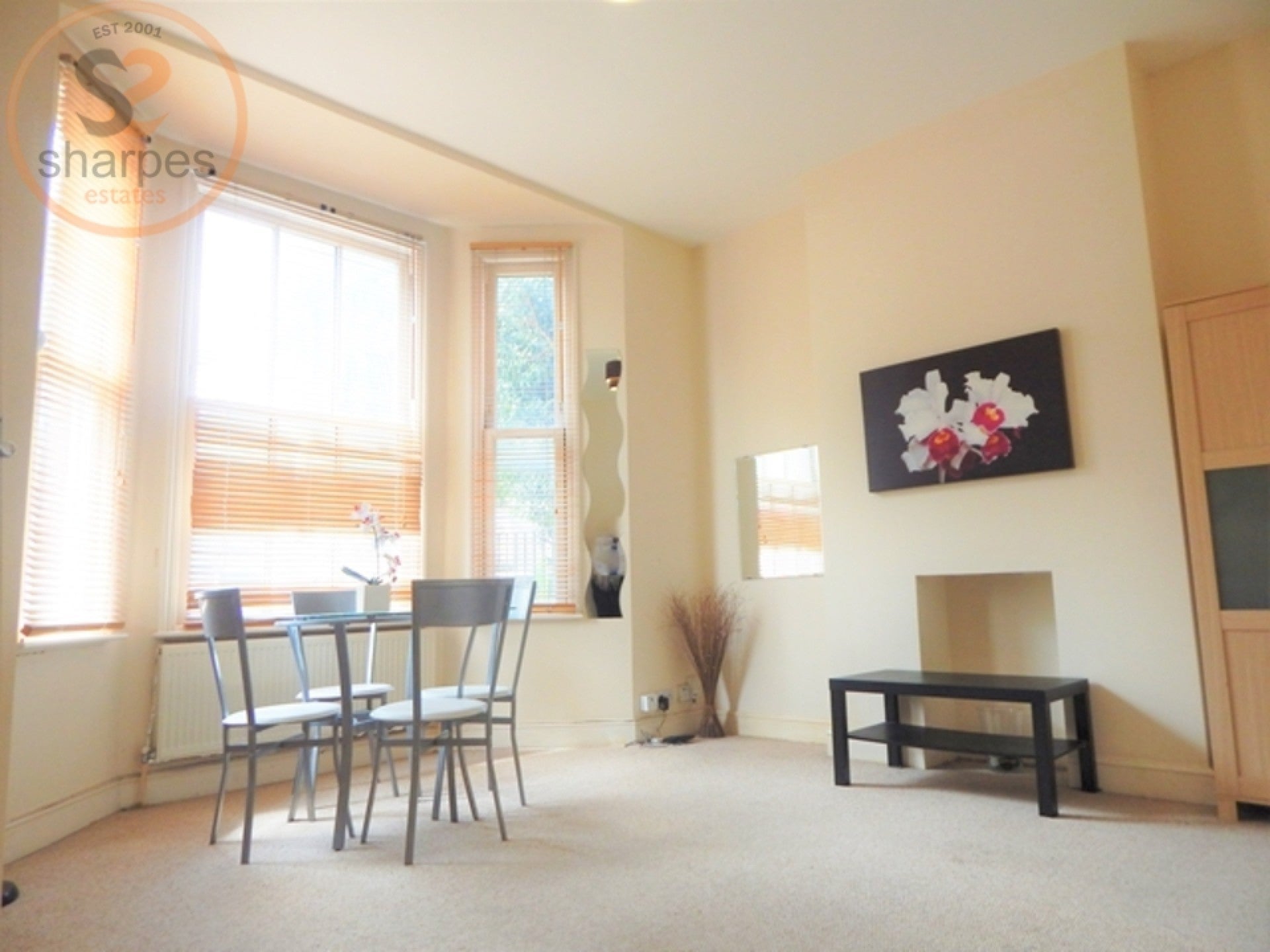 Flat Merton Road in Greater London