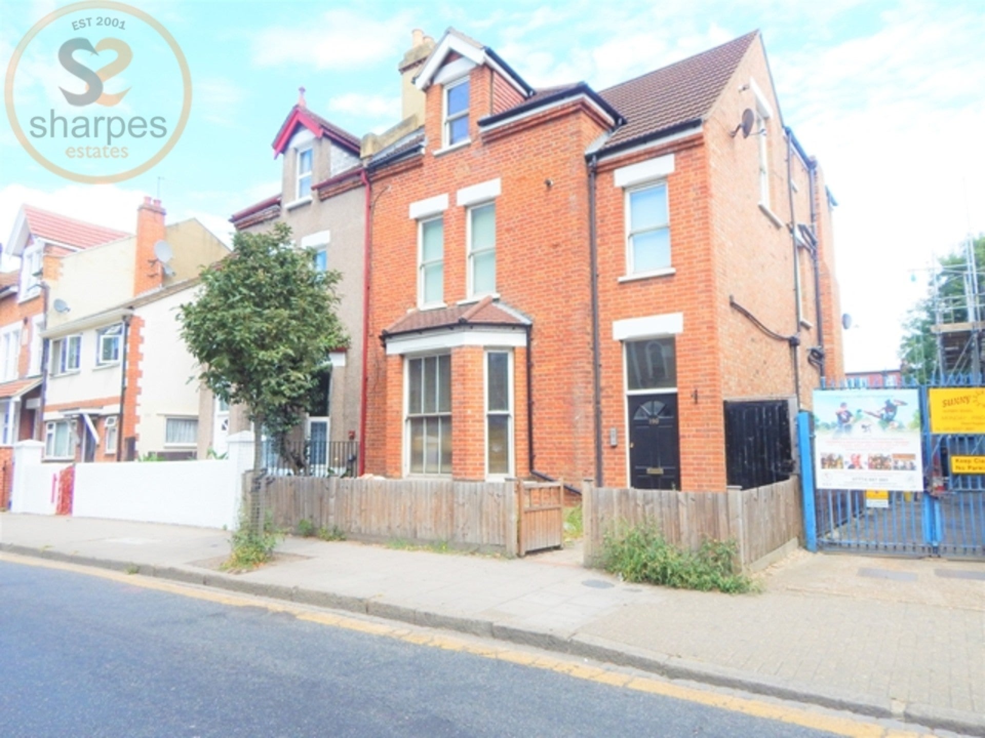 Flat Merton Road in Greater London