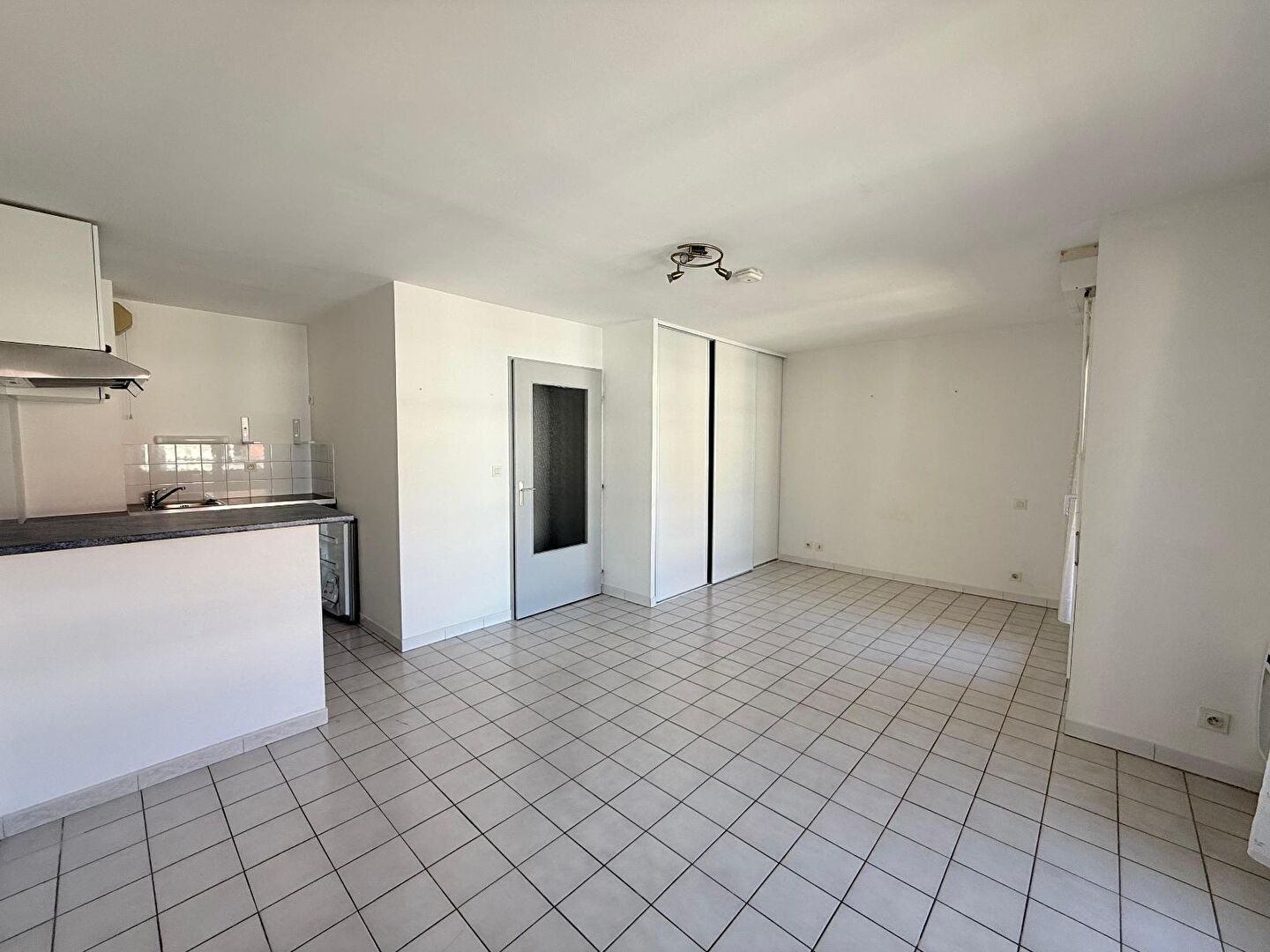 Flat Rue des Arcs Saint-Cyprien in Toulouse
