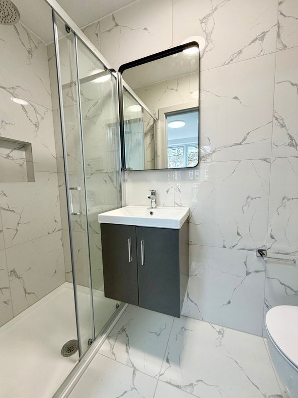 Room Amhurst Road in Greater London