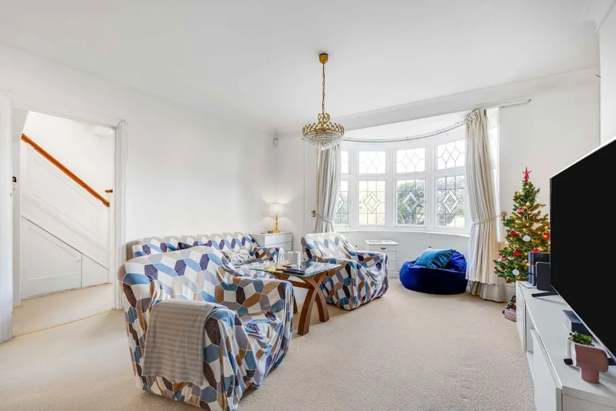 House Mount Avenue in Greater London