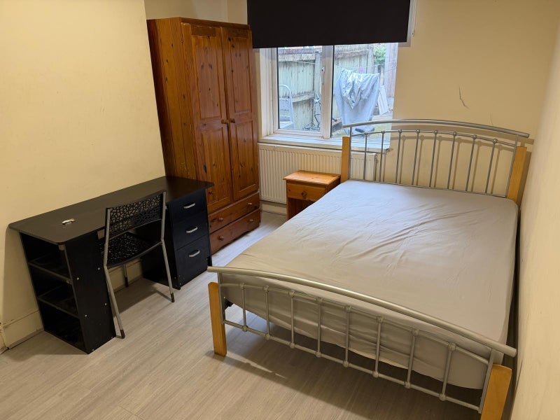 Room Slade Road in Birmingham