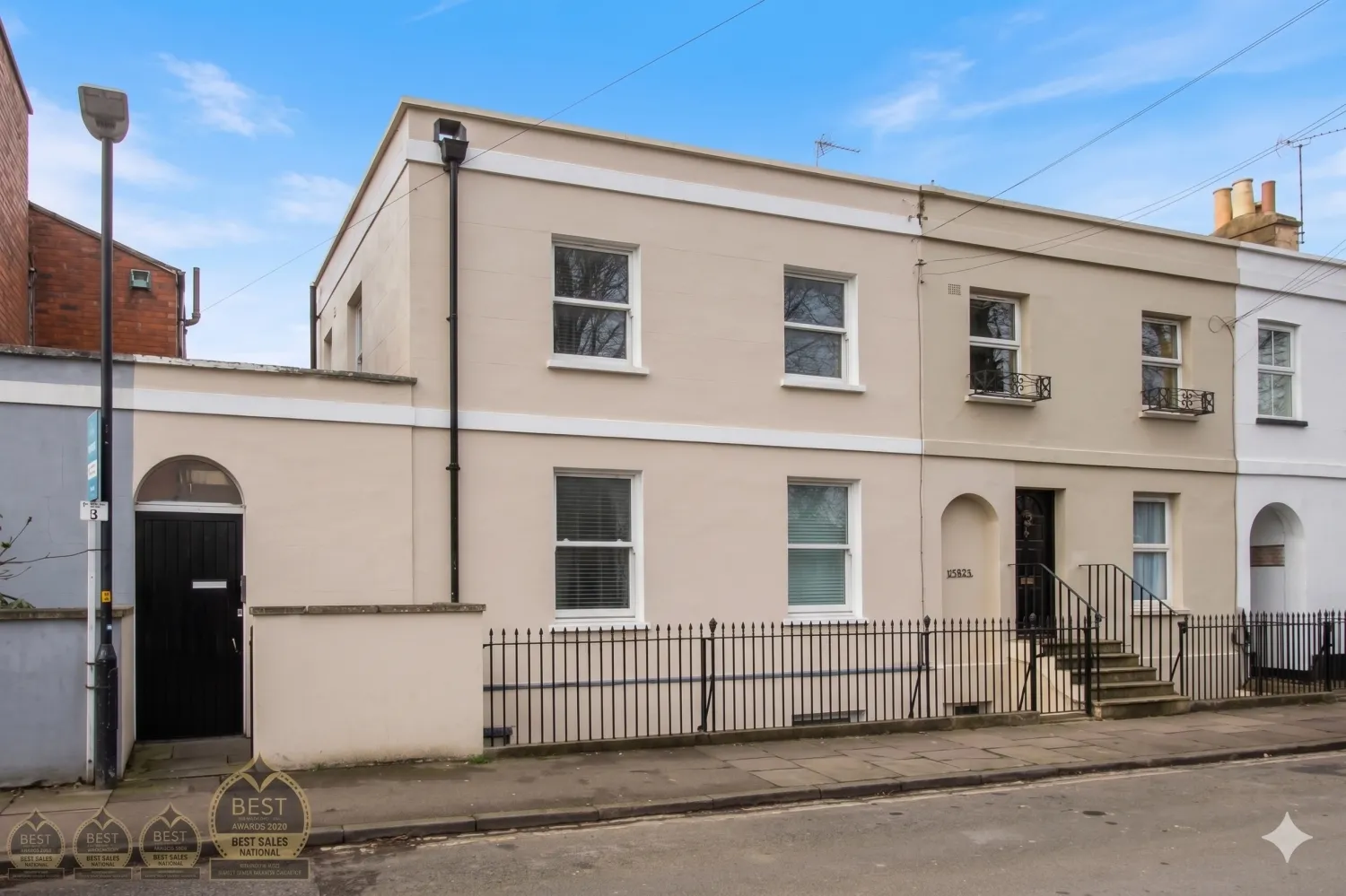 Flat Bath Road in Cheltenham