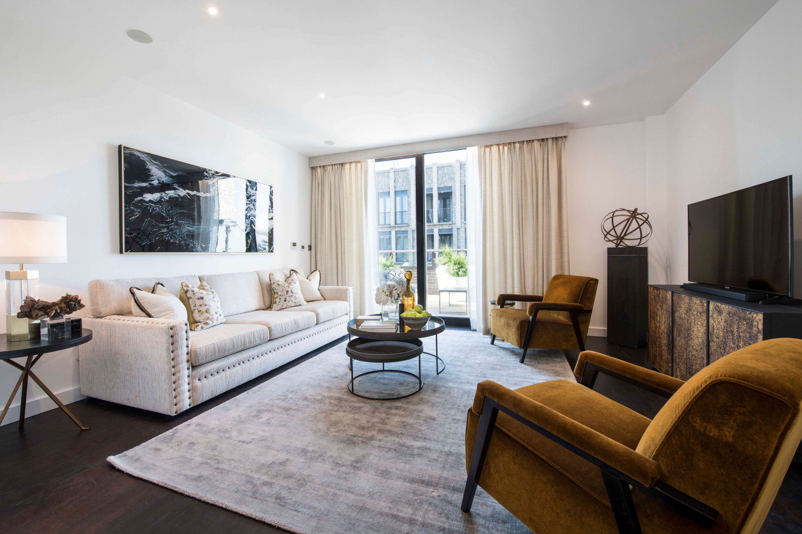 Flat Pascal Square in Greater London