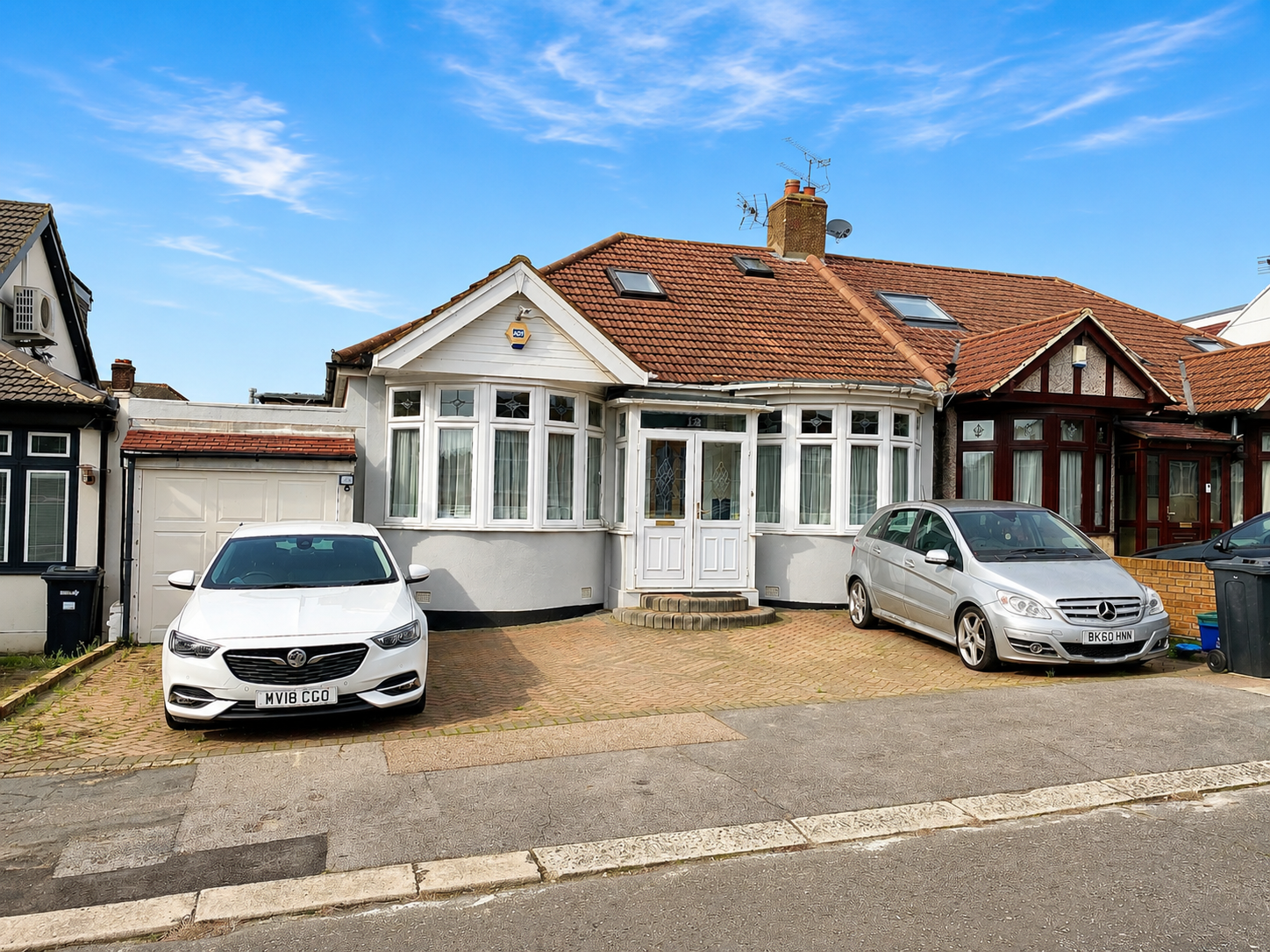 House Leigh Avenue in Greater London