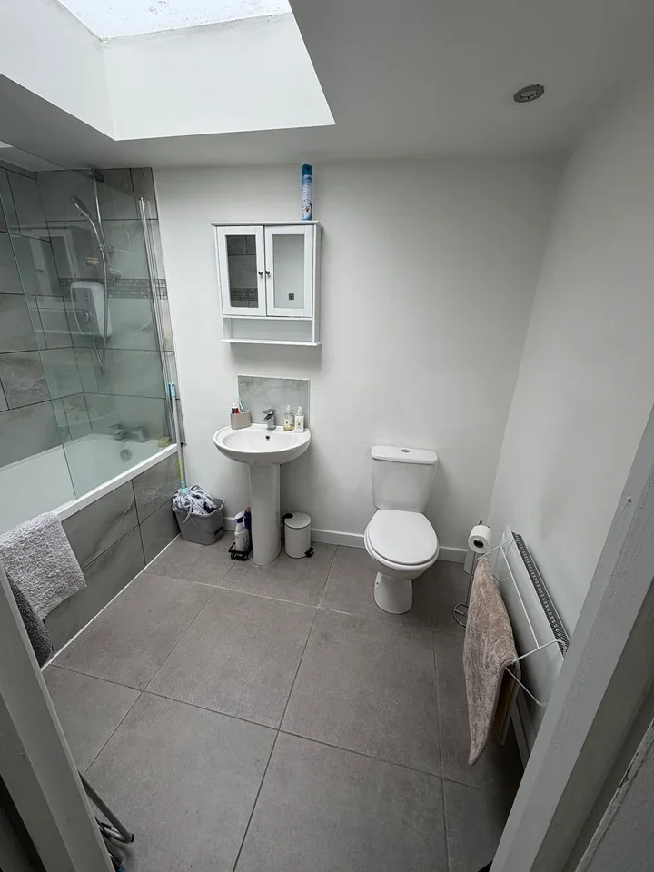 Flat Culverley Road in Greater London