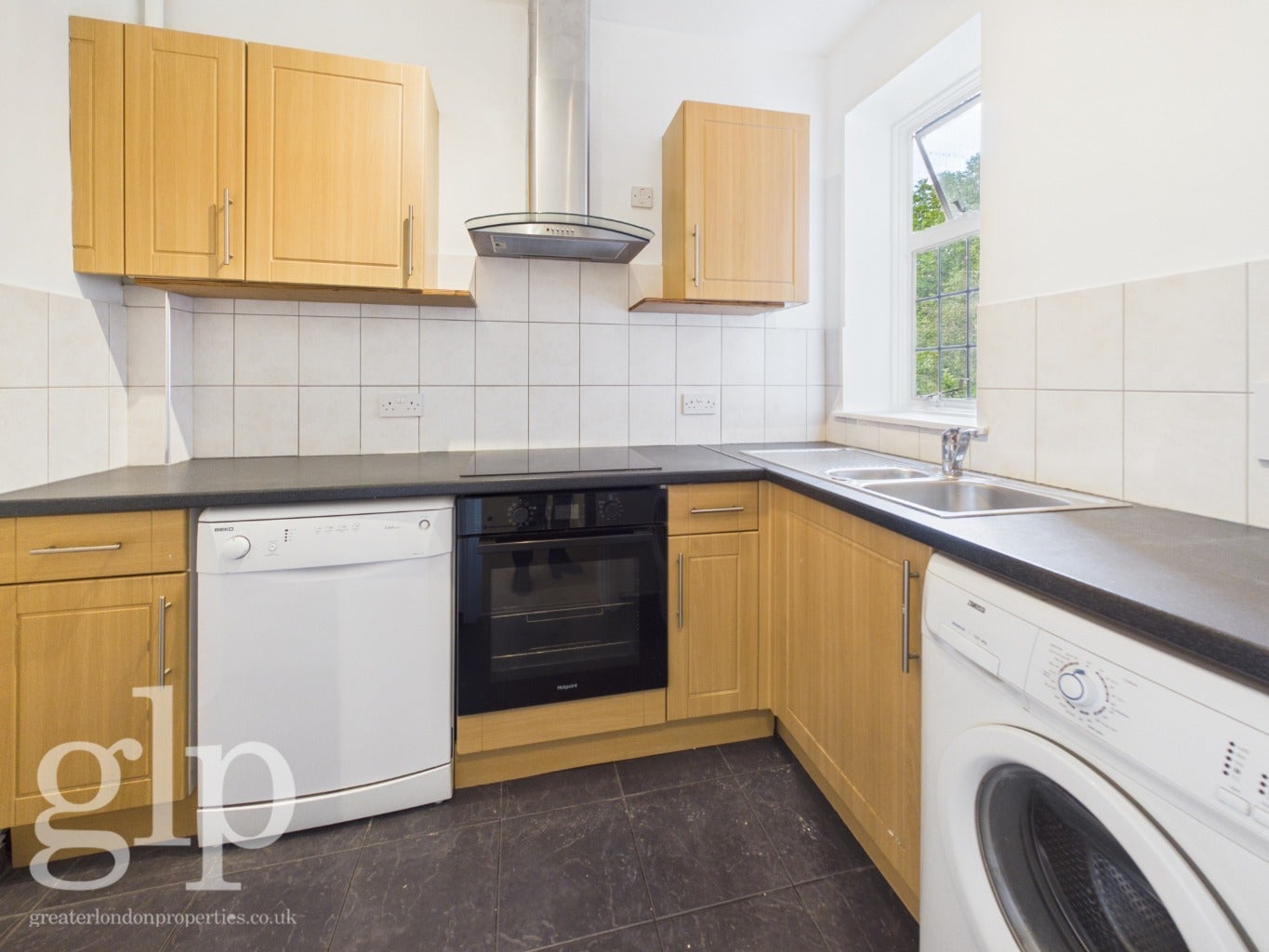 Flat Wakefield Mews in Greater London