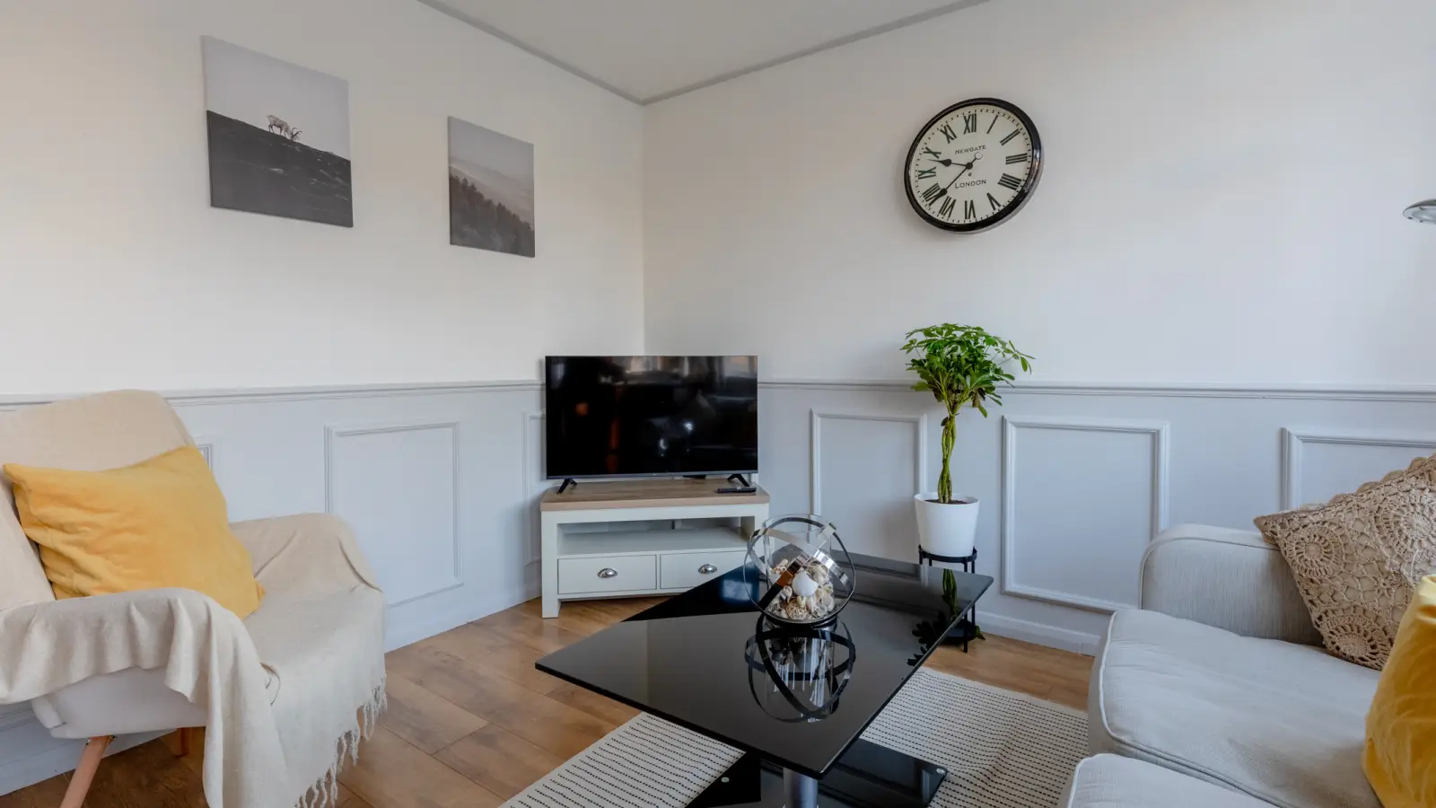 Flat Harrow Road in City of Westminster