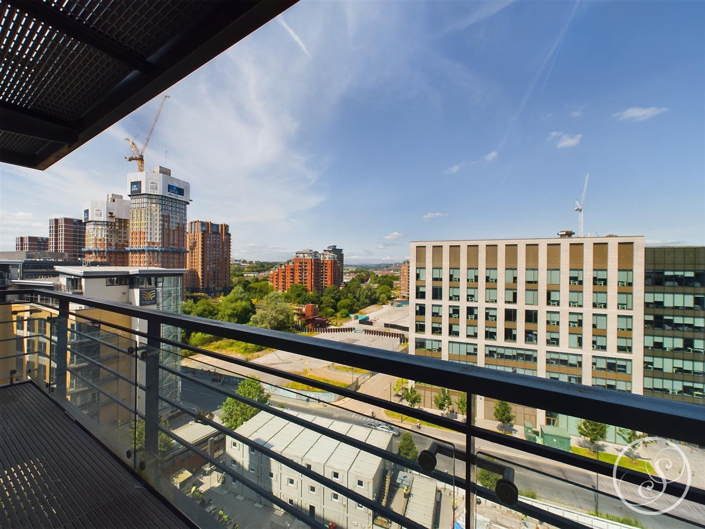 Flat Whitehall Riverside in Leeds
