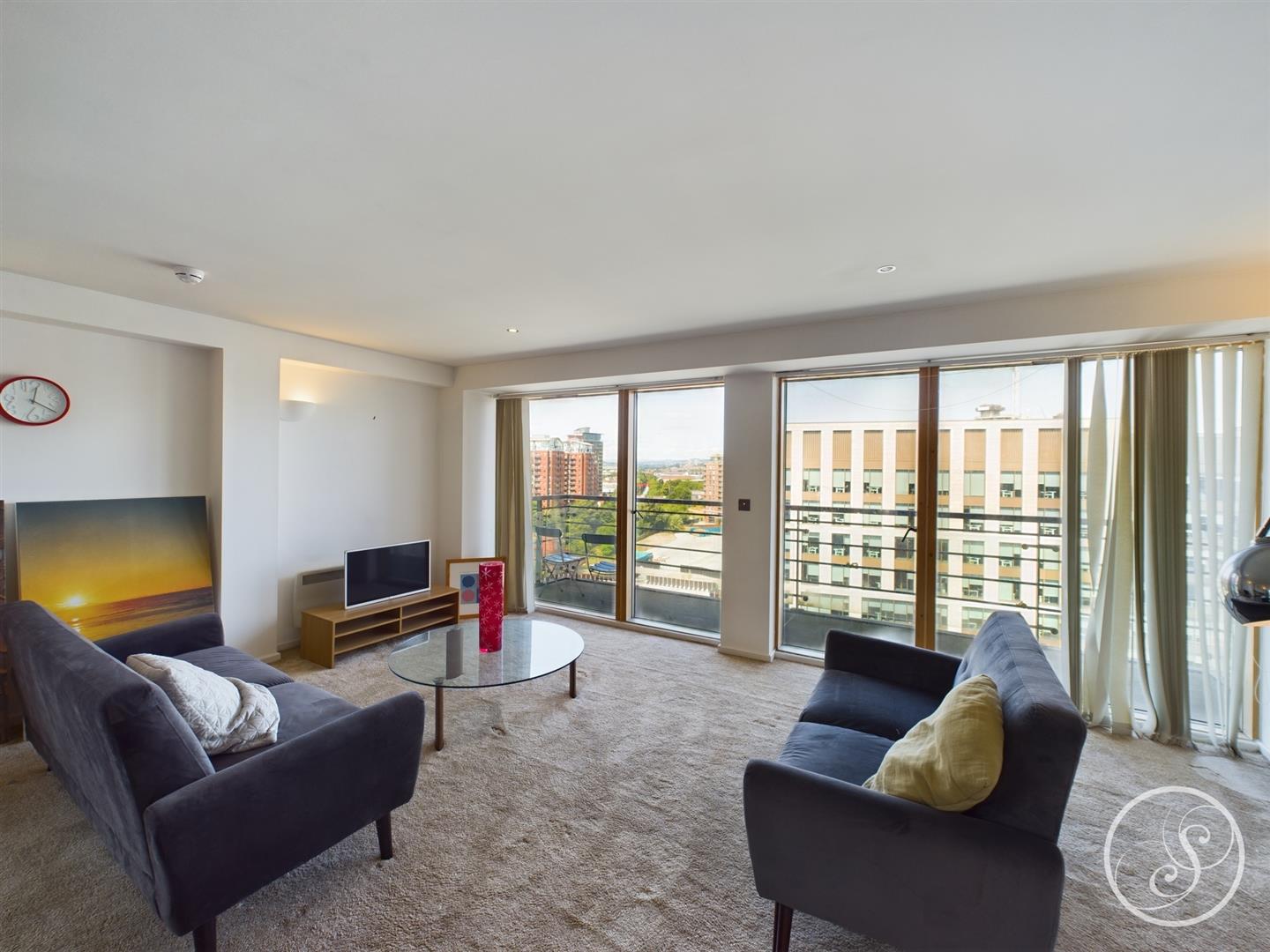 Flat Whitehall Riverside in Leeds