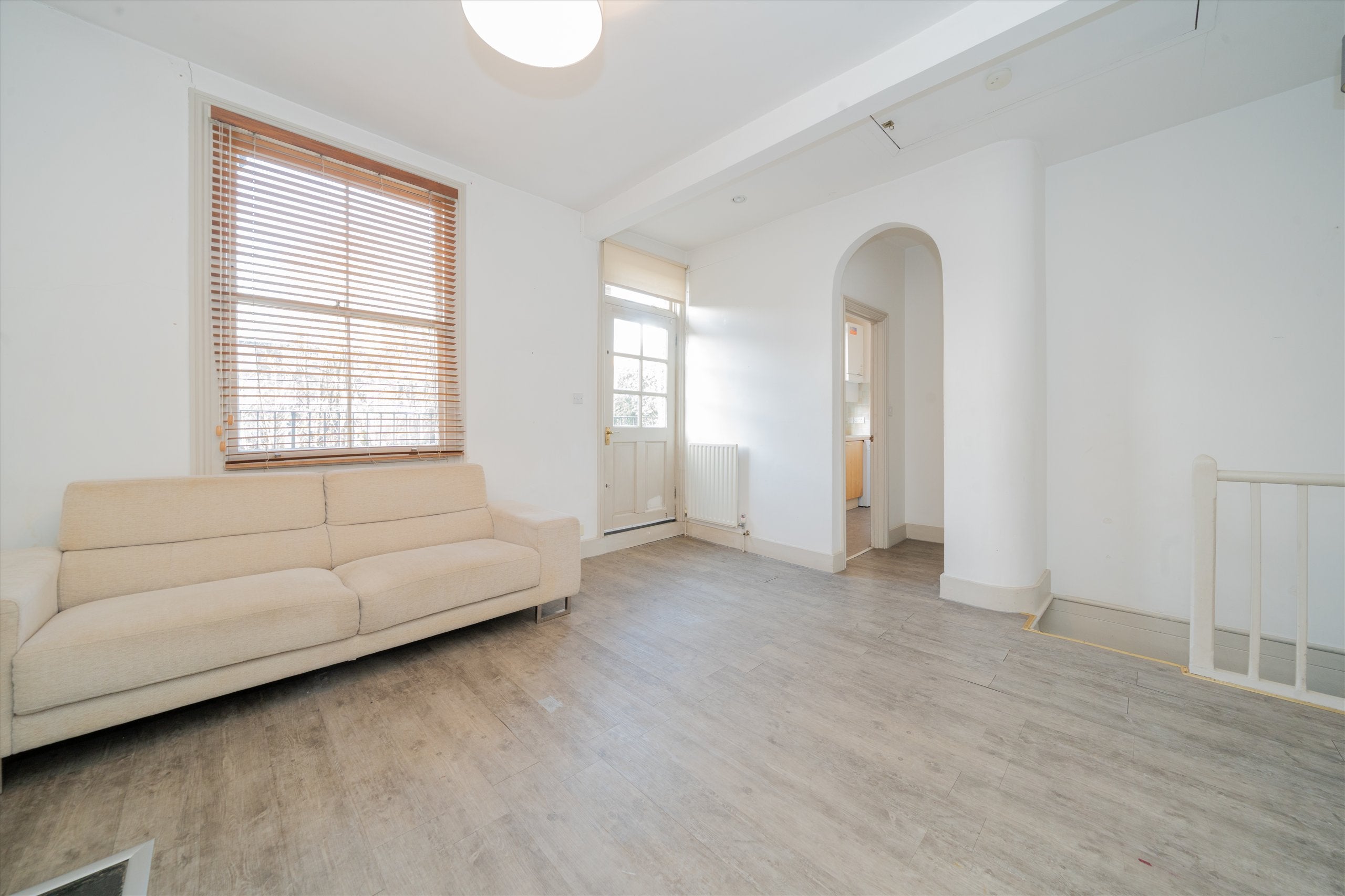 Flat Russell Gardens Mews in Greater London