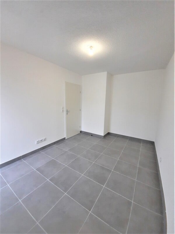 Appartement Place Luigi Pirandello à Juvignac