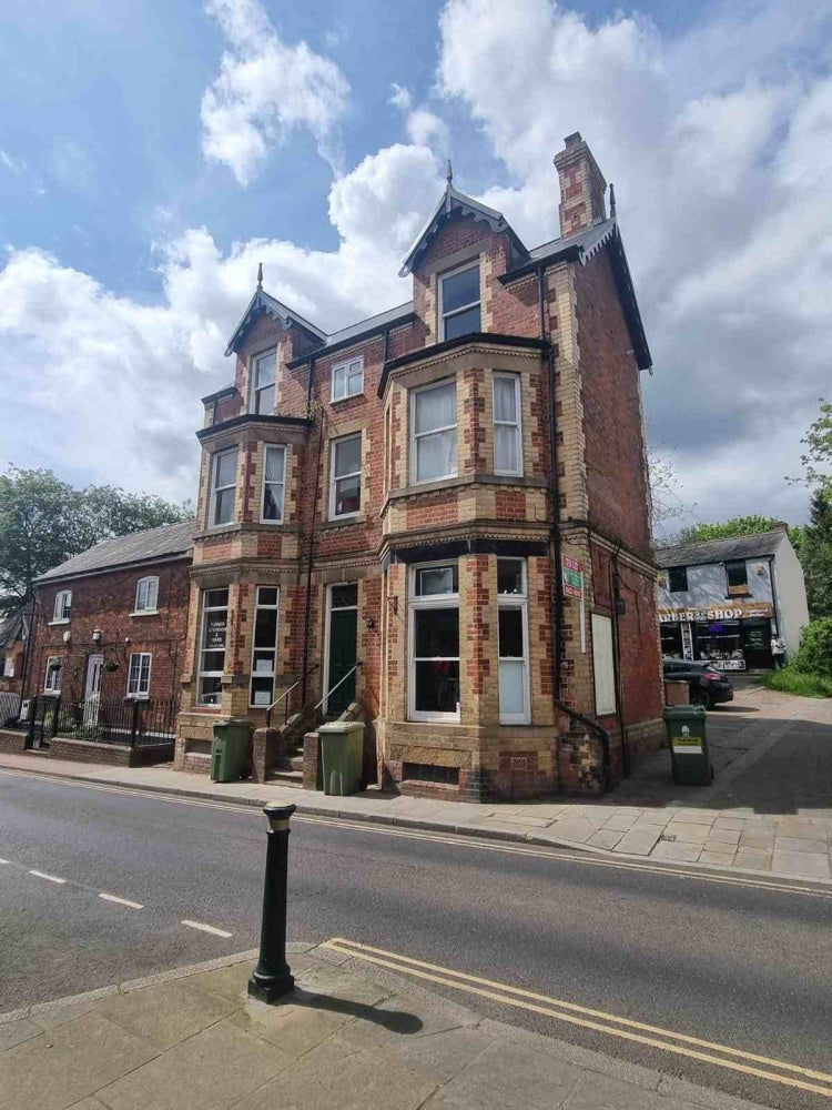 Flat High Street in Newark and Sherwood