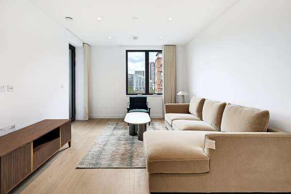 Flat William Morris Way in Greater London