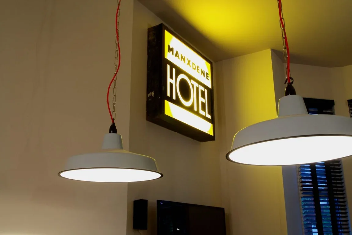 Room Woodsley Road in Leeds