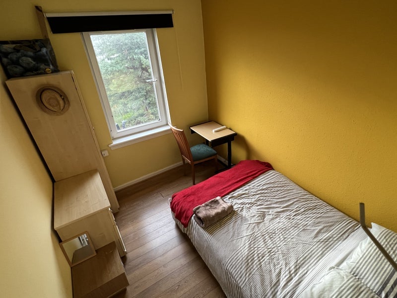 Room Granton Crescent in City of Edinburgh