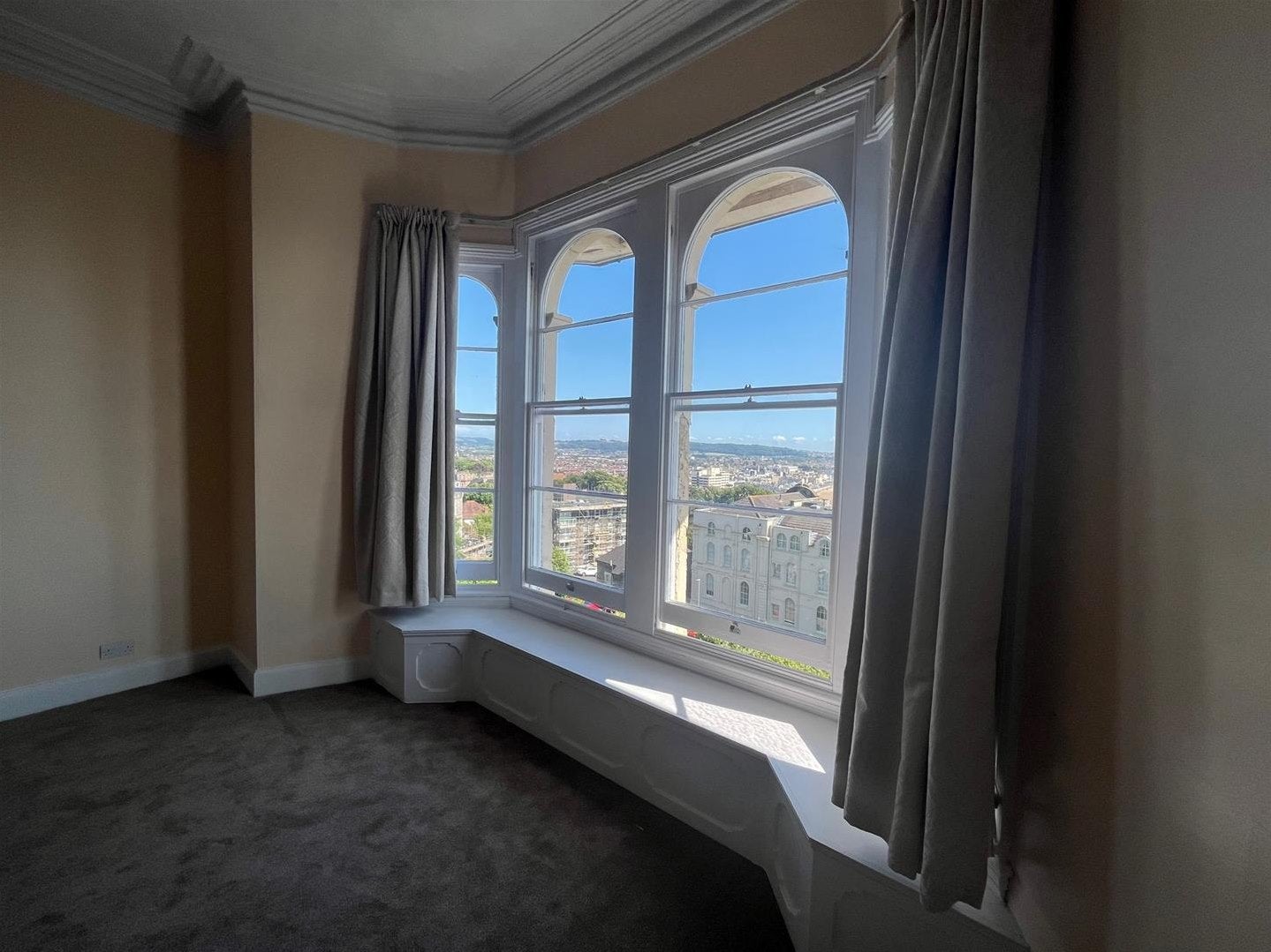 Flat South Road in Weston-super-Mare