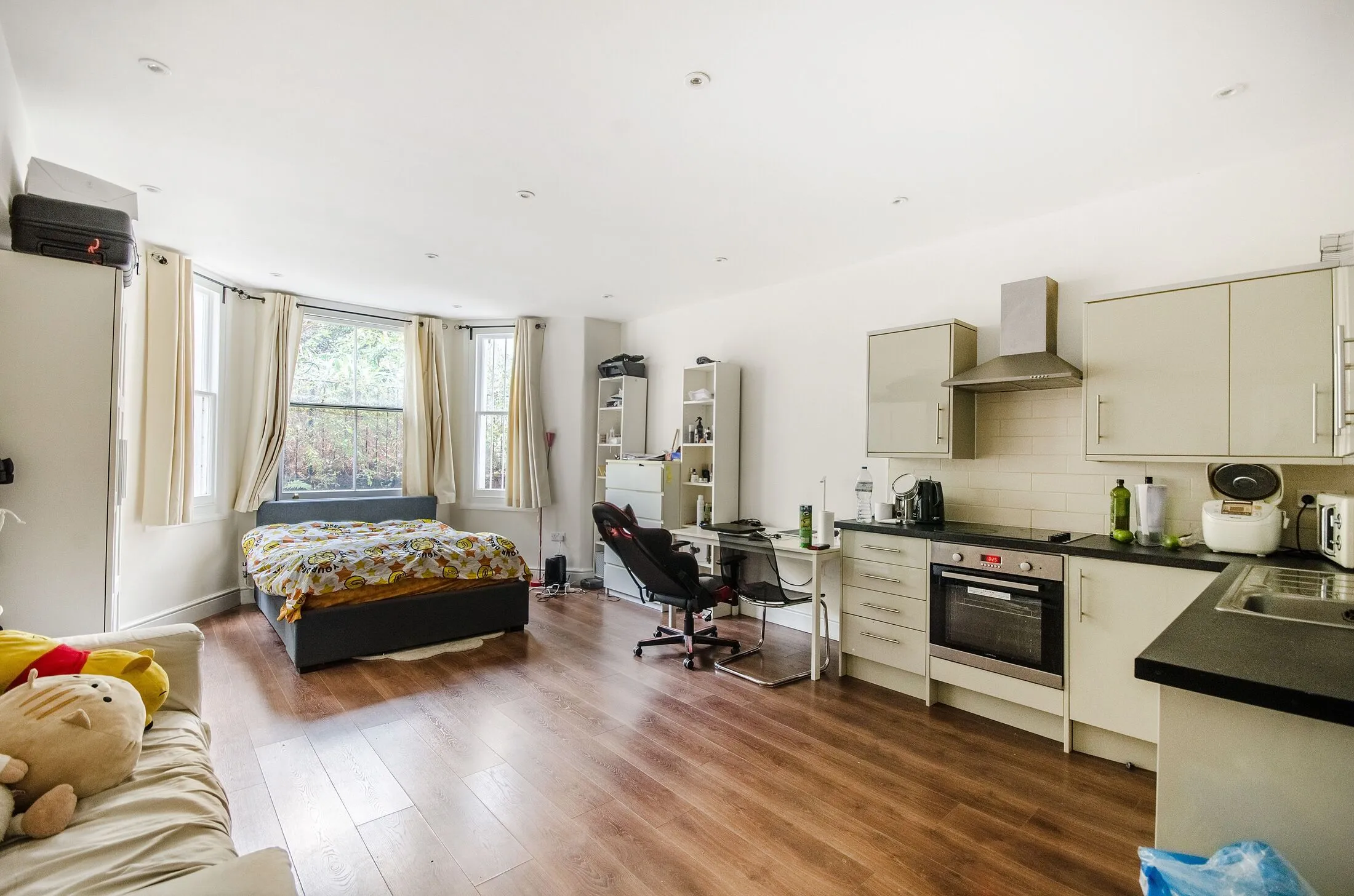 Flat Nevern Place in Greater London