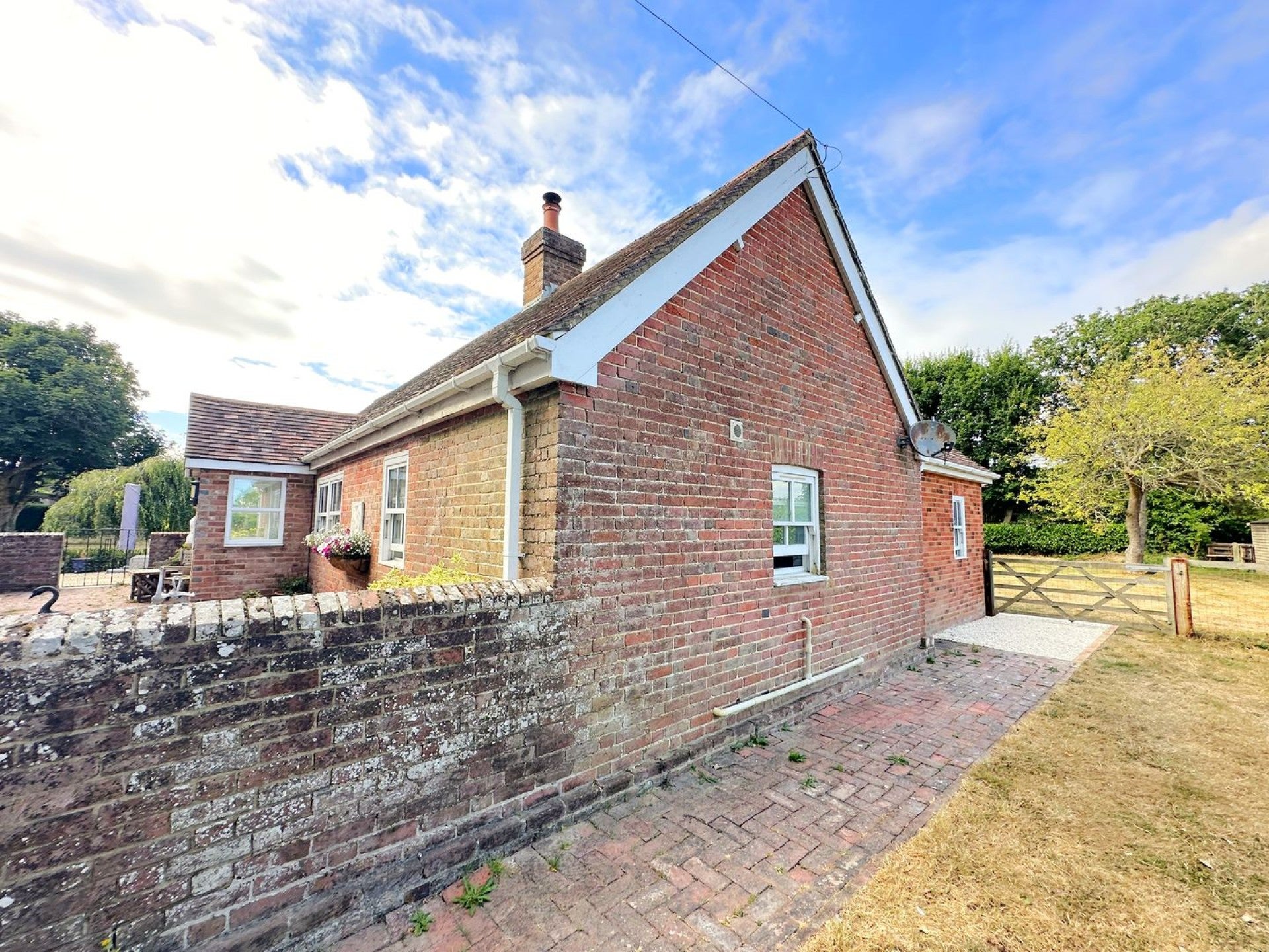 House Potmans Lane in Wealden