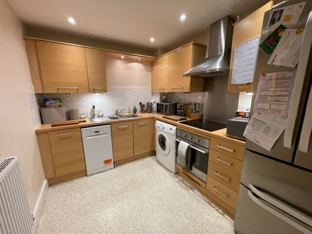 Flat Coxhill Way in Aylesbury
