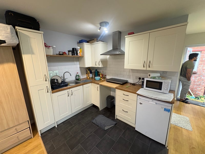 Flat Conygre Grove in Bristol