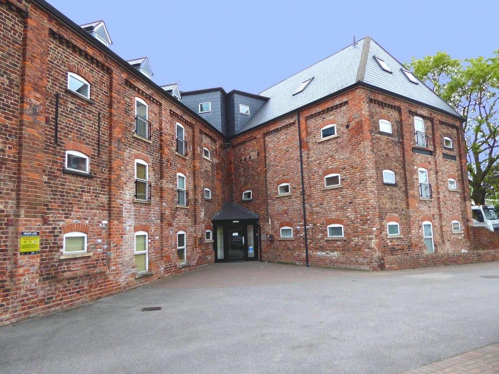 Flat Skerne Road in Driffield