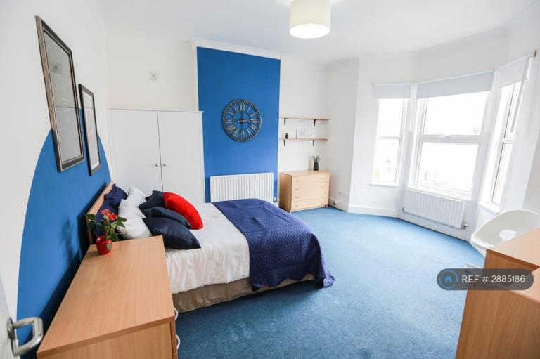 Room St. Margaret Road in Coventry